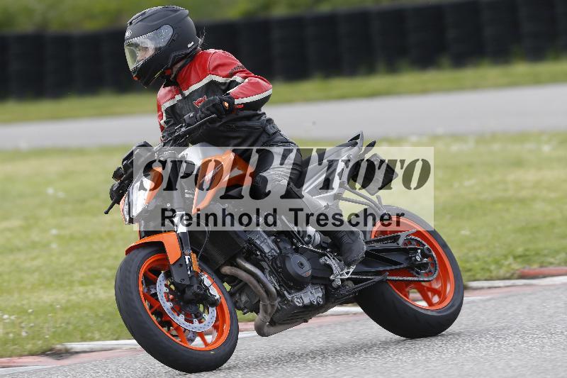 /Archiv-2025/09 22.04.2025 Cornu Master School ADR/gruen-vert/17